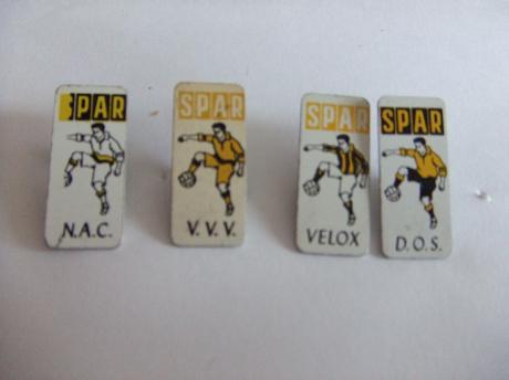 Voetbalclubs verzameling  oude speldjes geel